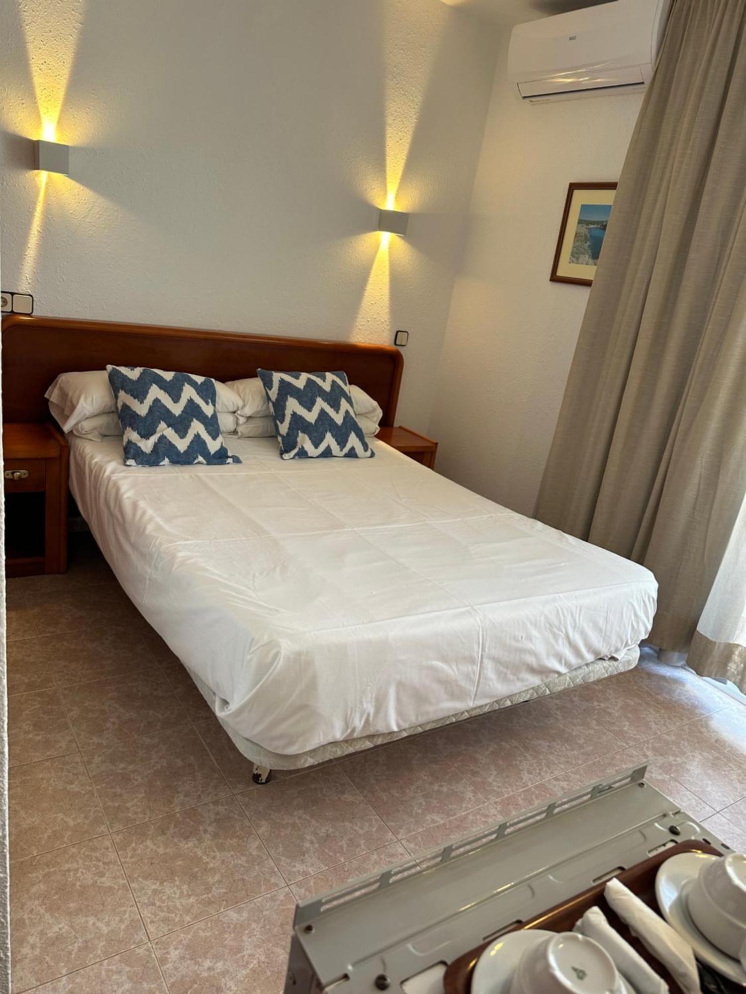 Hostal De La Caravel-La Cala D´Or Екстериор снимка