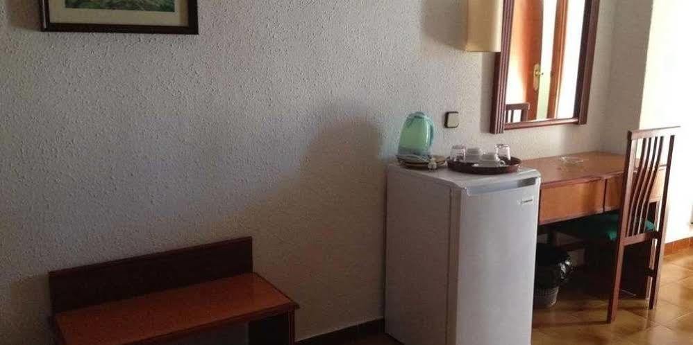 Hostal De La Caravel-La Cala D´Or Екстериор снимка