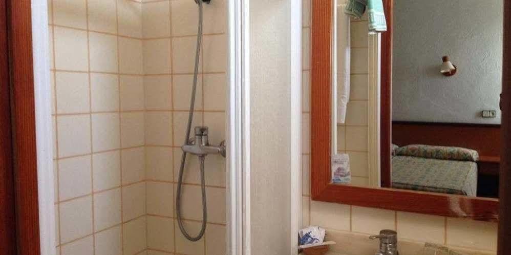 Hostal De La Caravel-La Cala D´Or Екстериор снимка